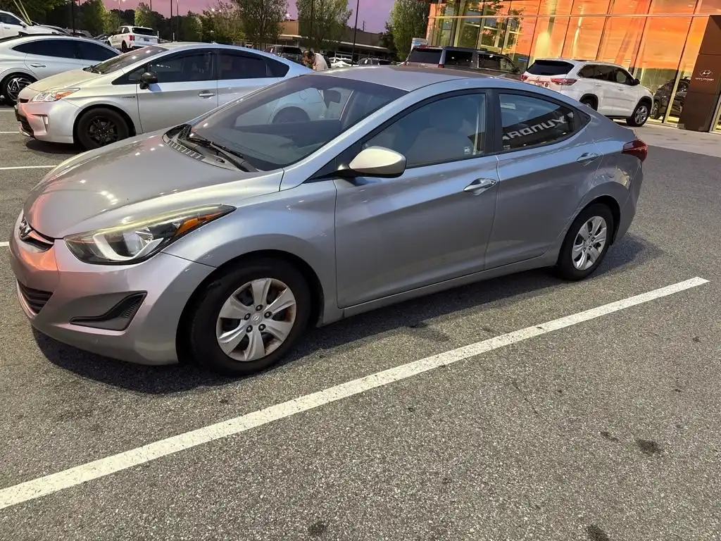 2016 Hyundai Elantra 1.8 SE M/T's photo
