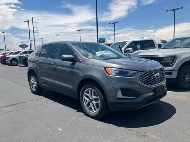 2024 Ford Edge SEL AWD's photo