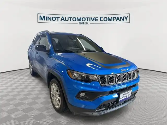 2024 Jeep Compass Latitude Lux 4WD's photo