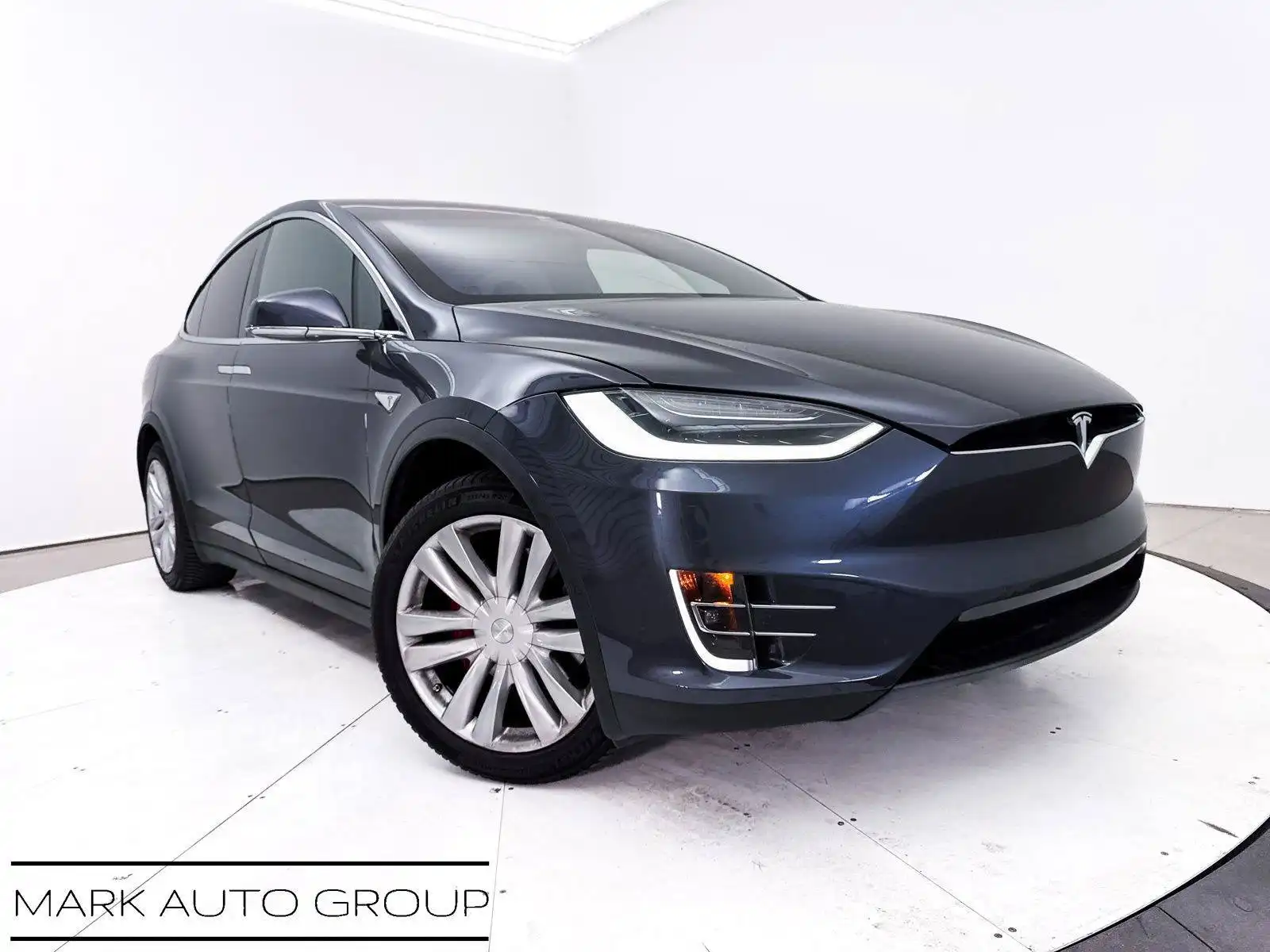 2016 Tesla Model X P90D's photo