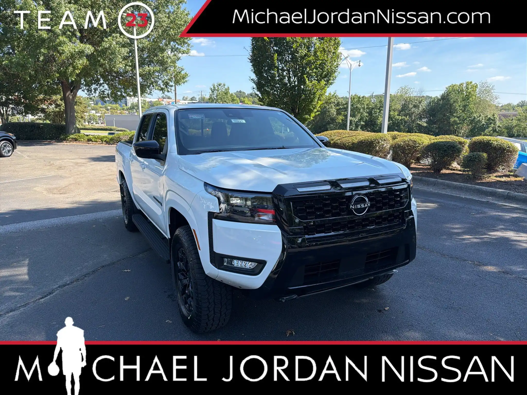 2027 Nissan Frontier SV Crew Cab 4WD SWB's photo