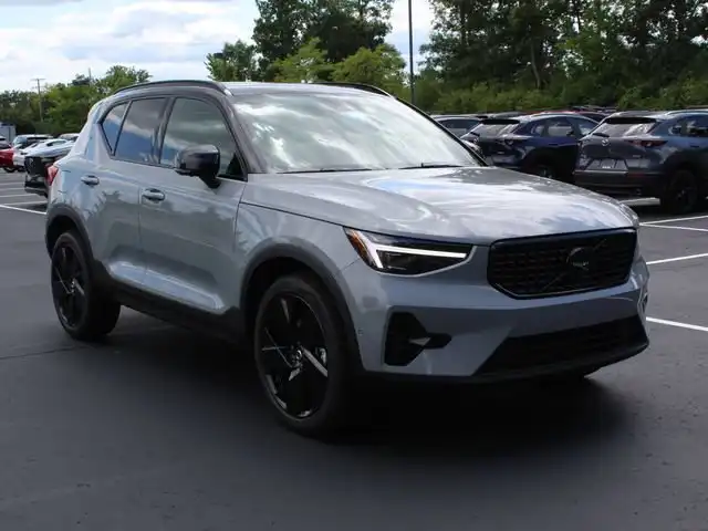 2026 Volvo XC40 B5 Ultra Ultra Black Edition AWD's photo