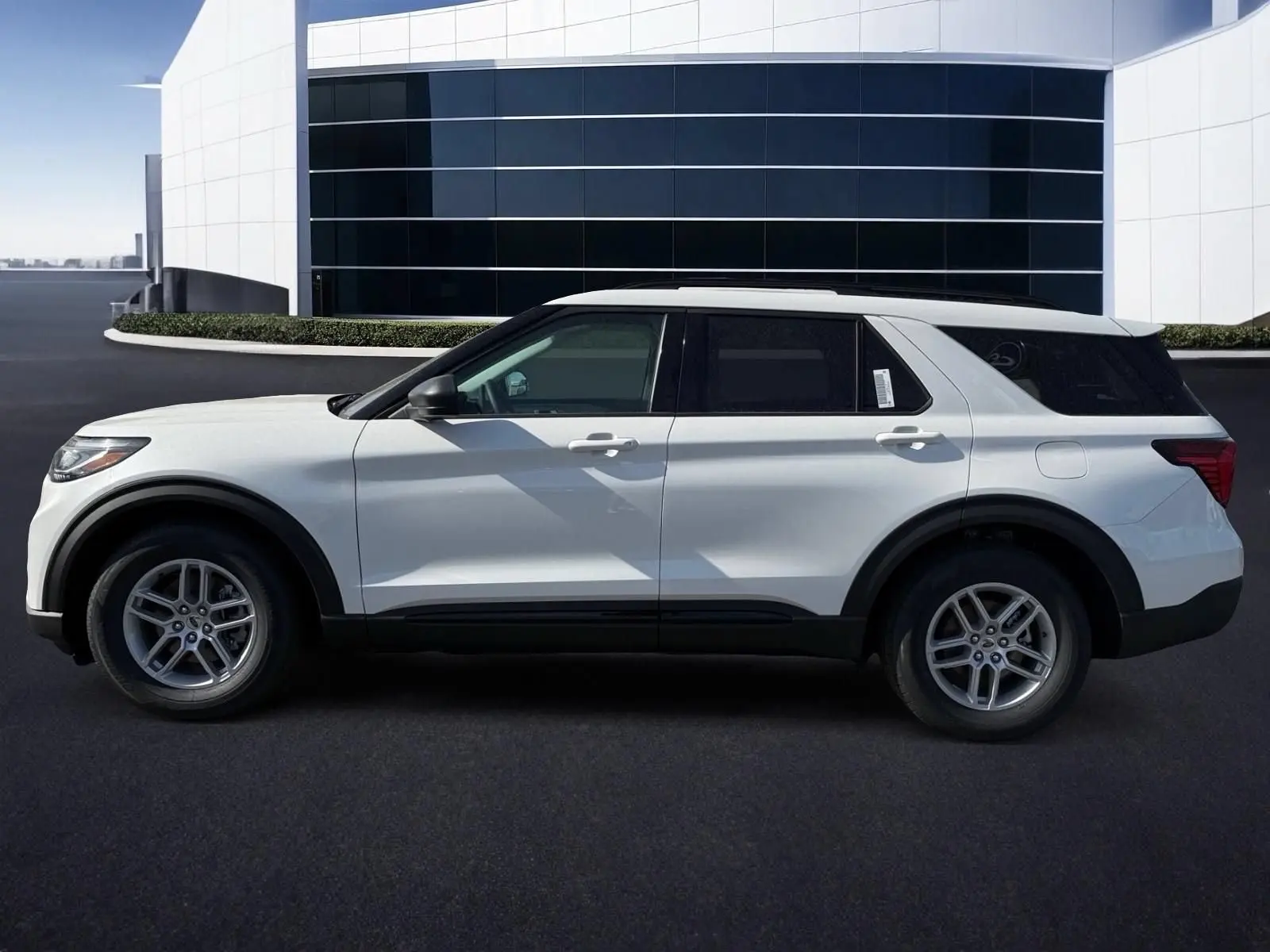 2026 Ford Explorer Active photo 3