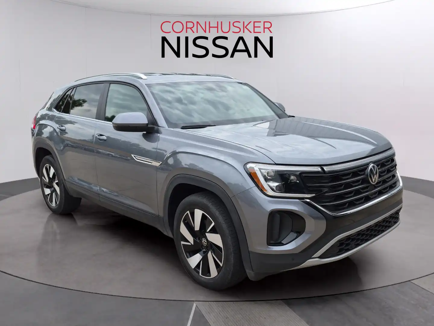 2025 Volkswagen Atlas Cross Sport 2.0T SE w/Tech 4MOTION's photo