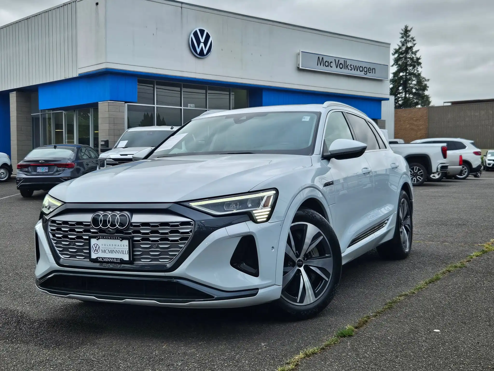2024 Audi Q8 e-tron 114 kWh Premium Plus quattro 55's photo