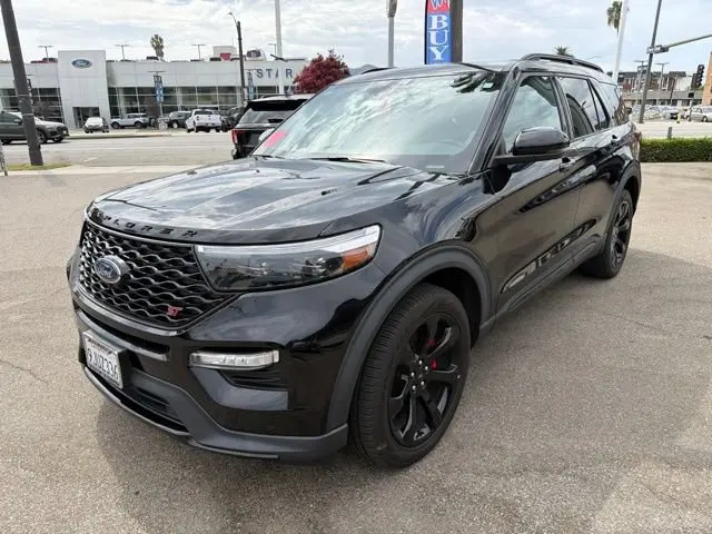 2023 Ford Explorer ST 4WD photo 3