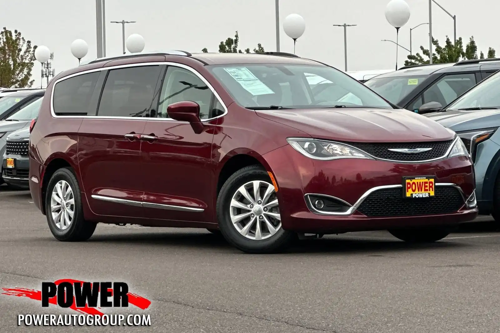 2018 Chrysler Pacifica Touring L's photo