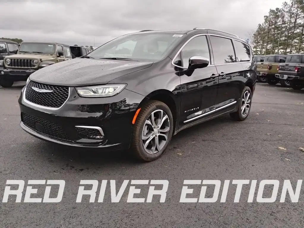 2026 Chrysler Pacifica Pinnacle AWD's photo