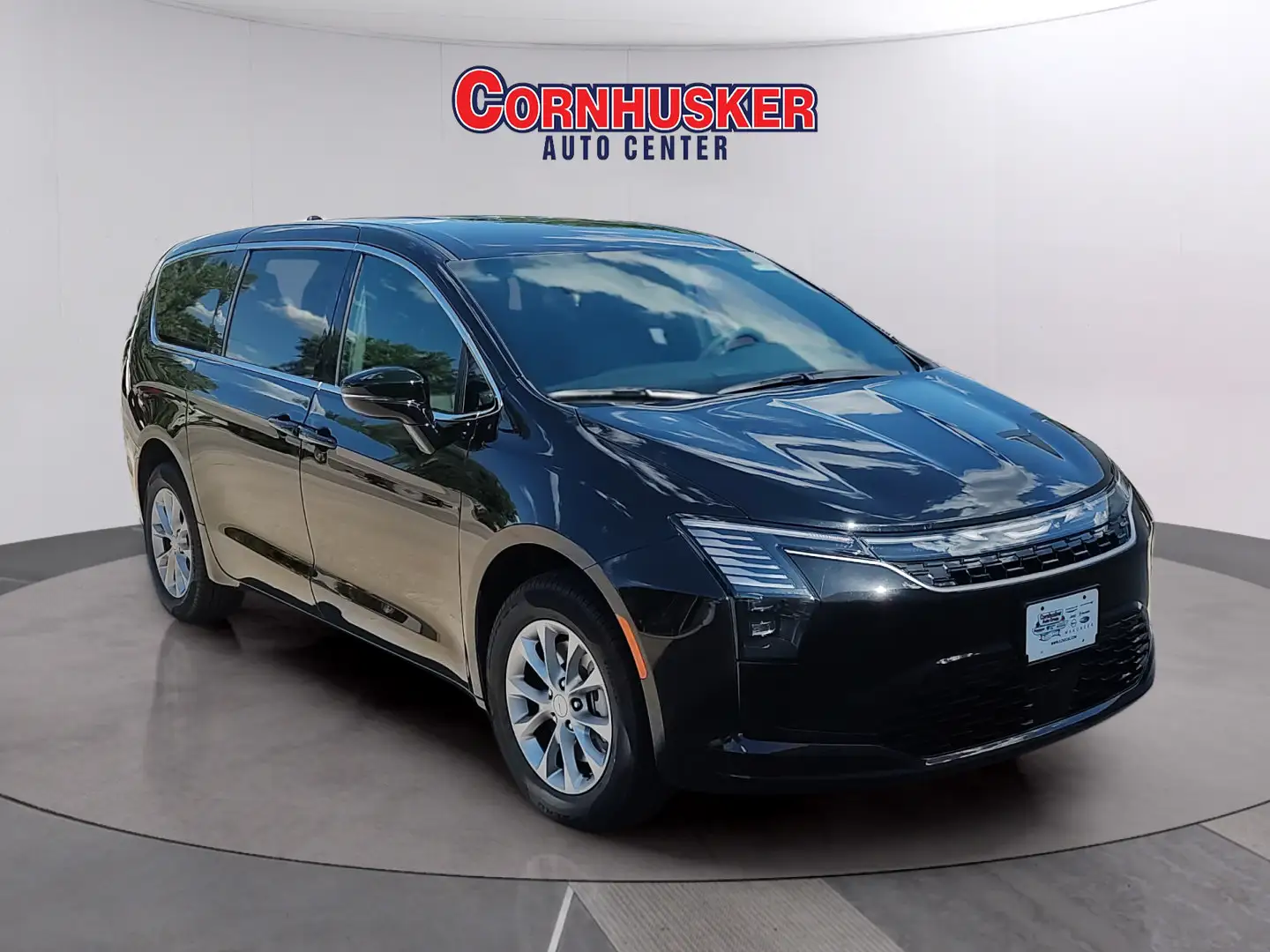 2027 Chrysler Pacifica Select AWD photo 1
