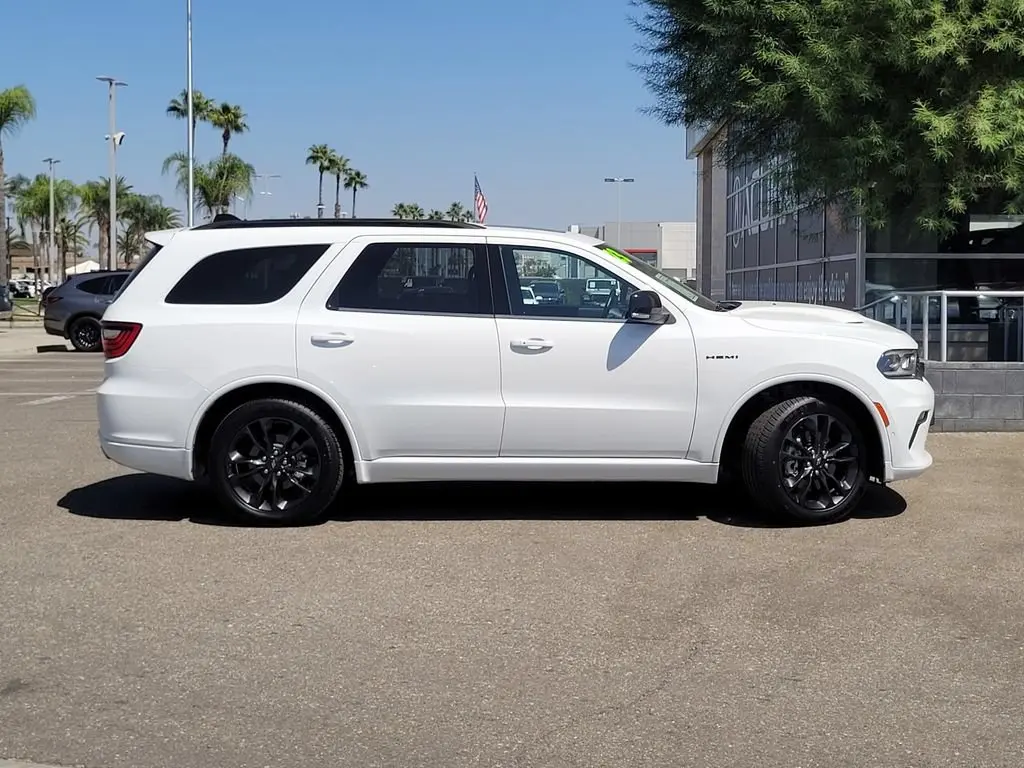 2023 Dodge Durango R/T RWD Plus photo 5