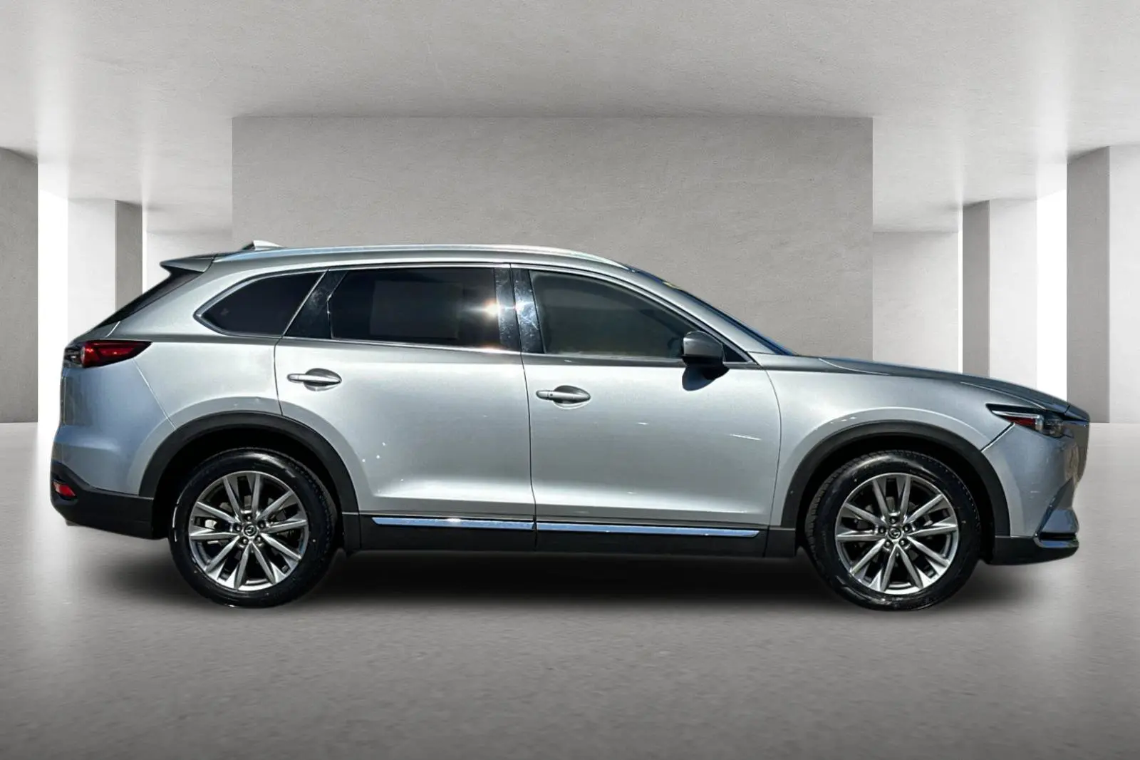 2017 Mazda CX-9 Signature AWD photo 3