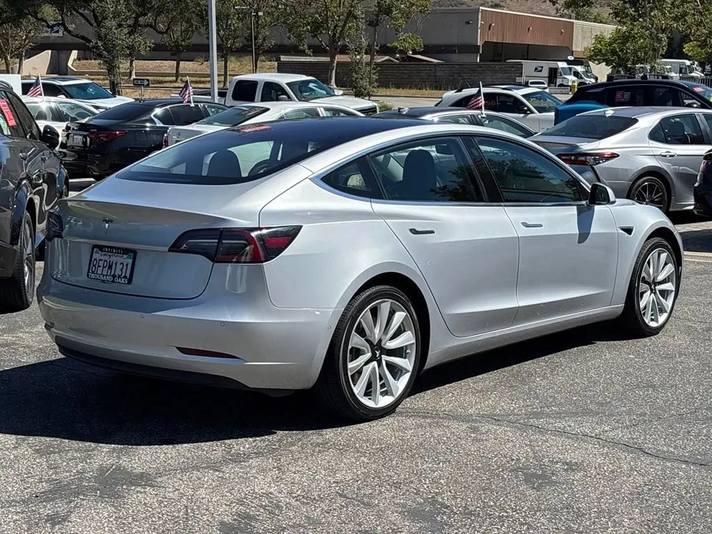 2018 Tesla Model 3 Long Range photo 3