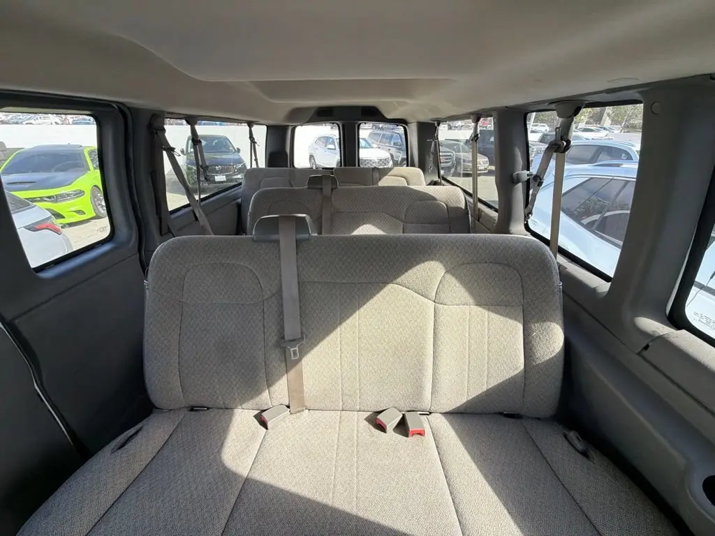 2022 Chevrolet Express LT 3500 Extended photo 5