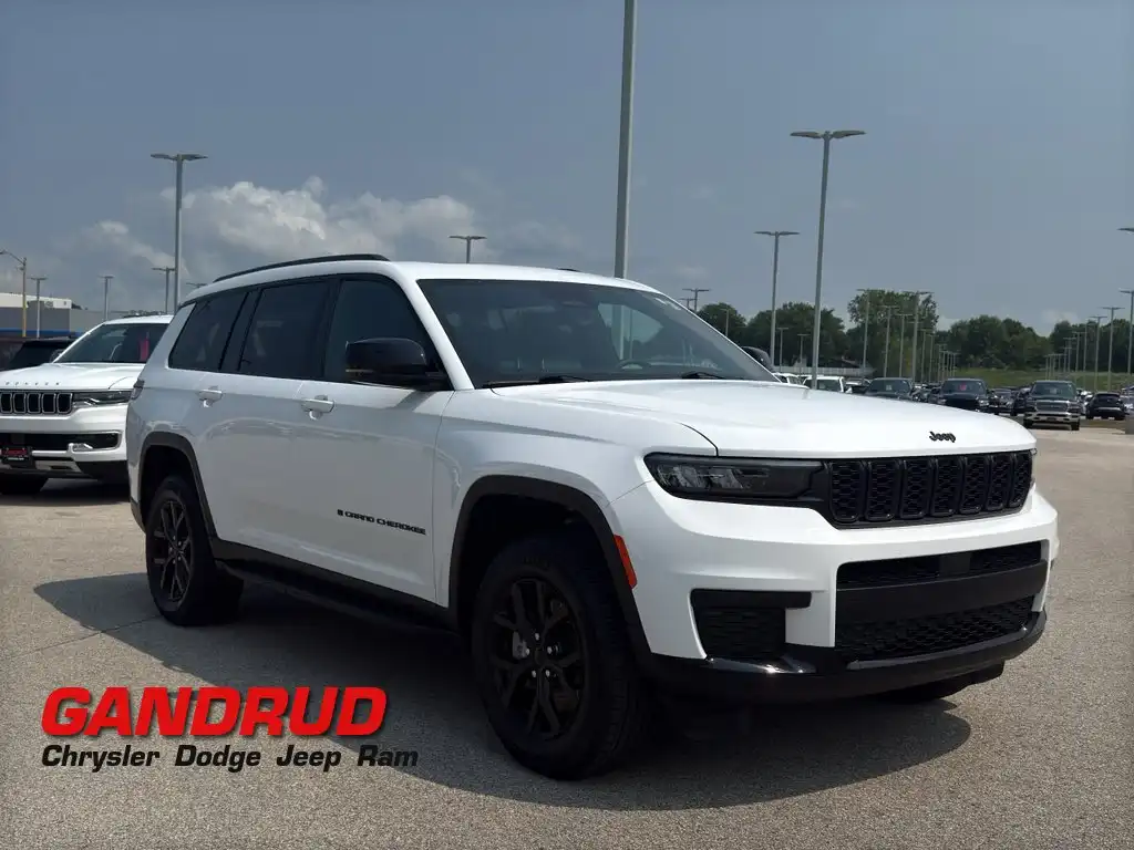 2025 Jeep Grand Cherokee L Altitude X 4x4's photo