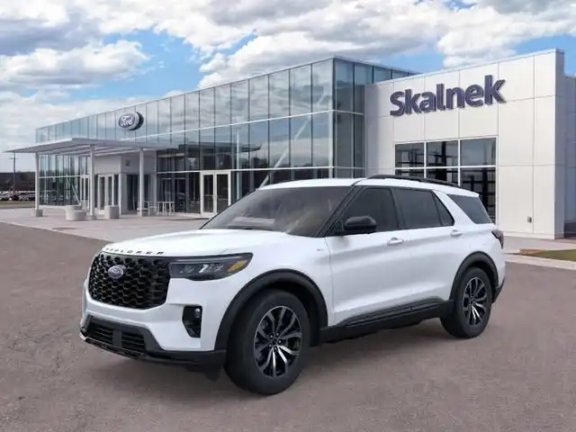2026 Ford Explorer ST-Line 4WD's photo