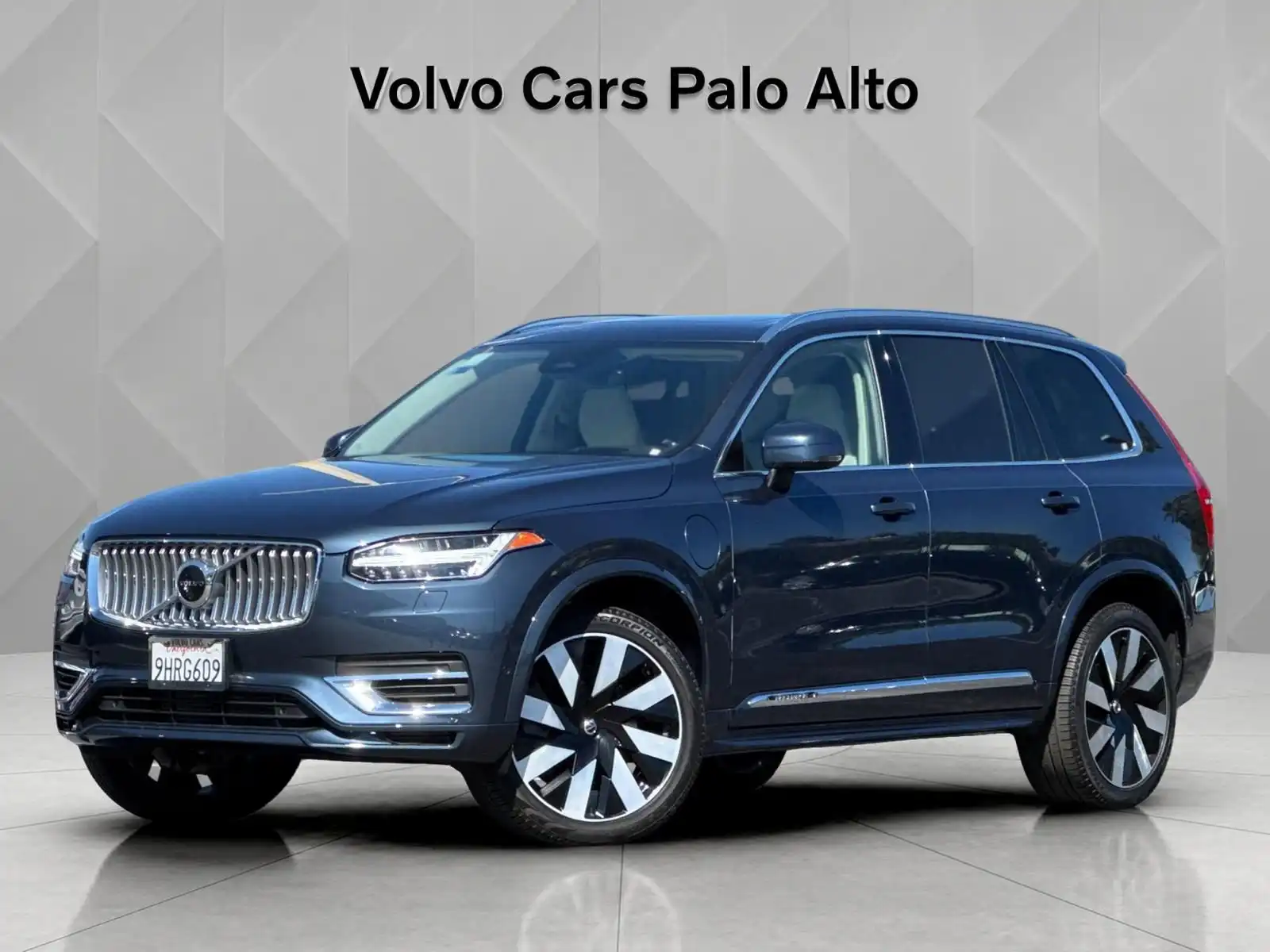 2023 Volvo XC90 T8 Recharge Ultimate 6-Seater 4WD's photo