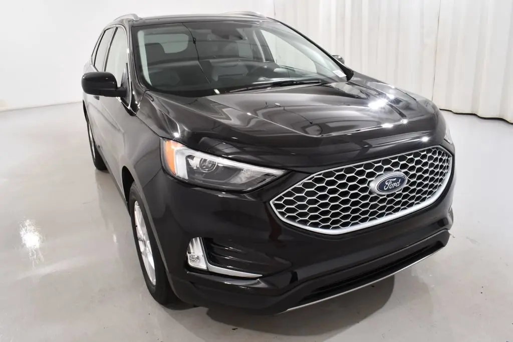 2023 Ford Edge SEL AWD photo 4