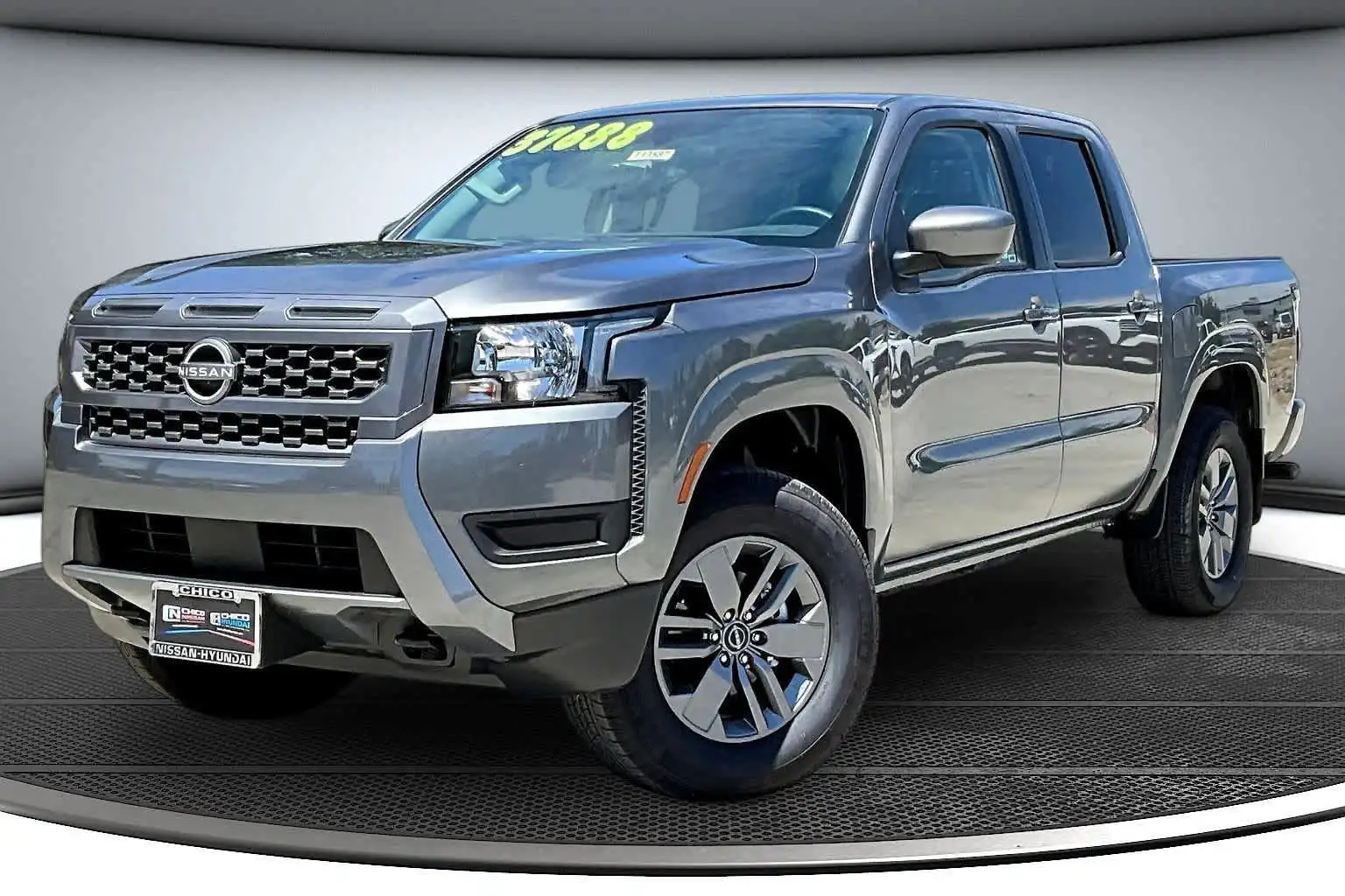 2025 Nissan Frontier SV Crew Cab 4X4 SWB's photo