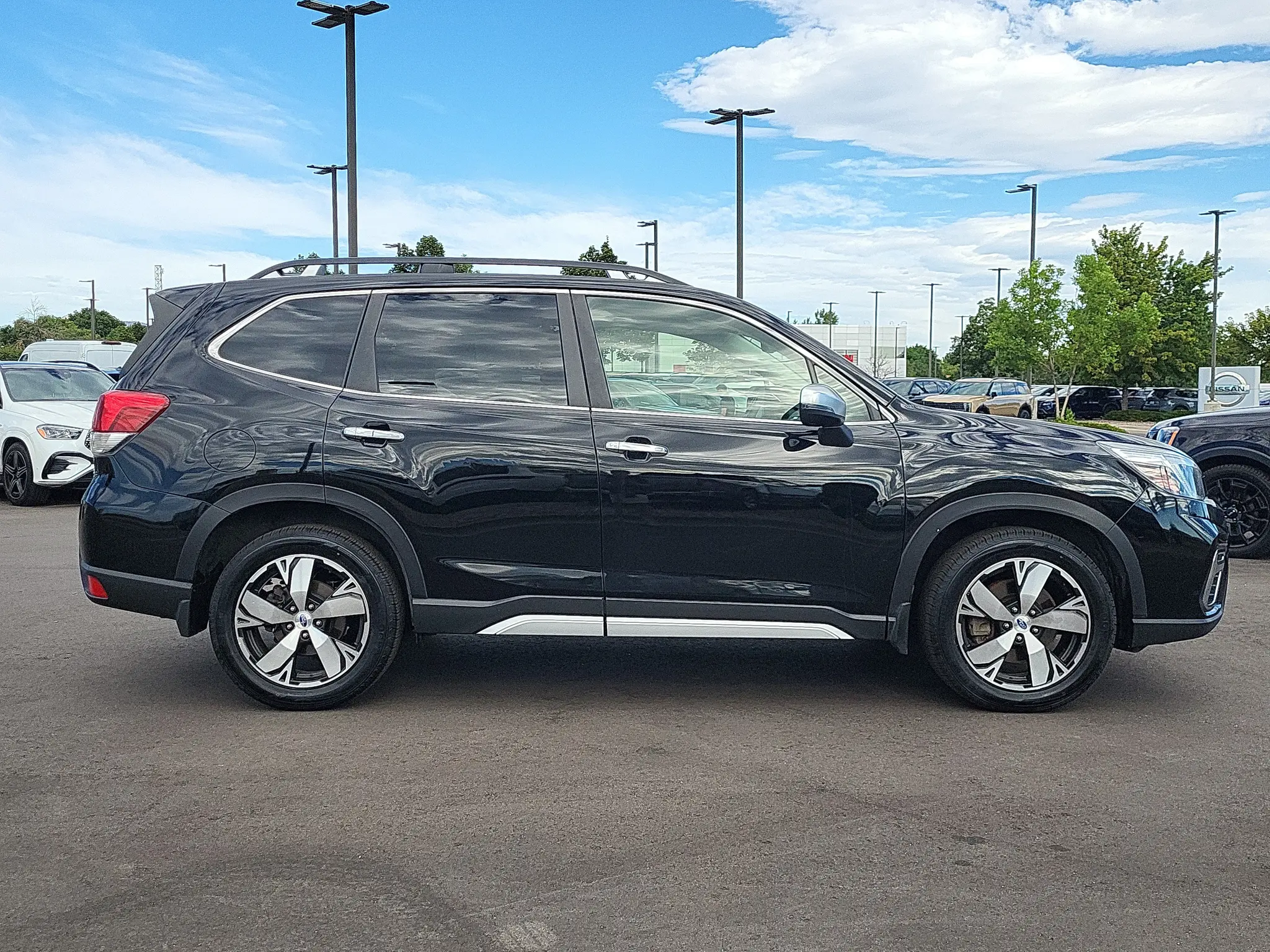 2019 Subaru Forester Touring photo 3
