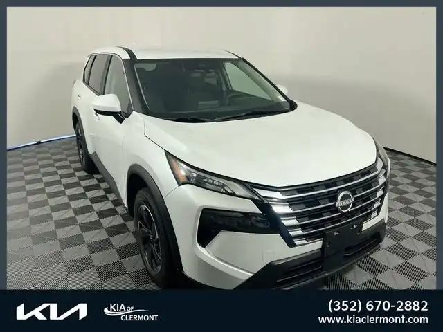 2024 Nissan Rogue SV AWD's photo