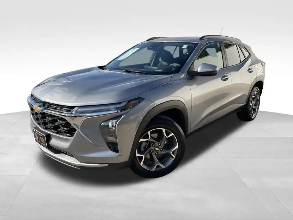 2025 Chevrolet Trax LT's photo