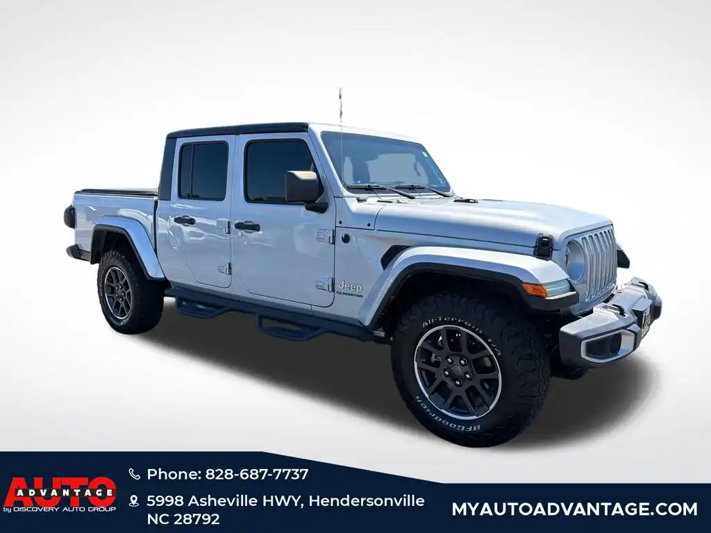 2022 Jeep Gladiator Overland's photo