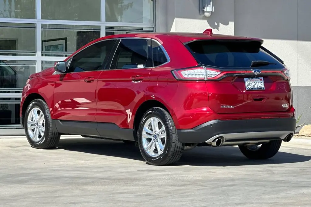 2018 Ford Edge SEL photo 3