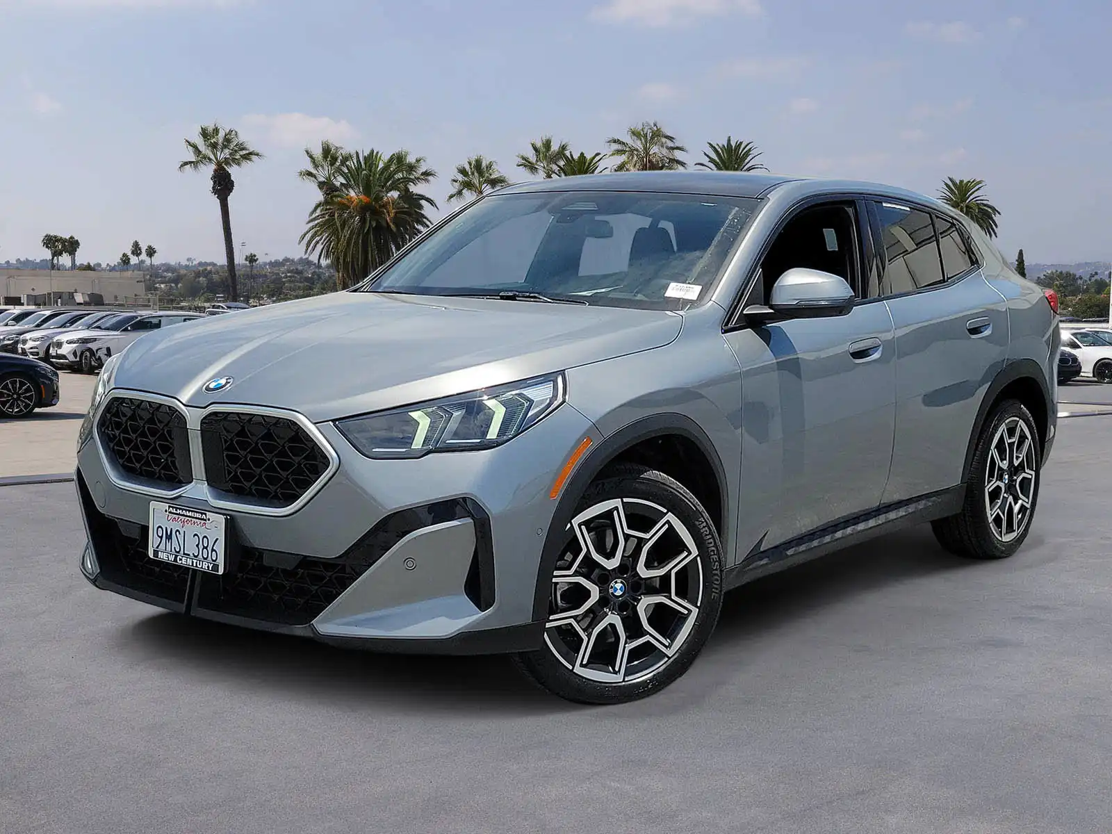 2025 BMW X2 xDrive28i's photo