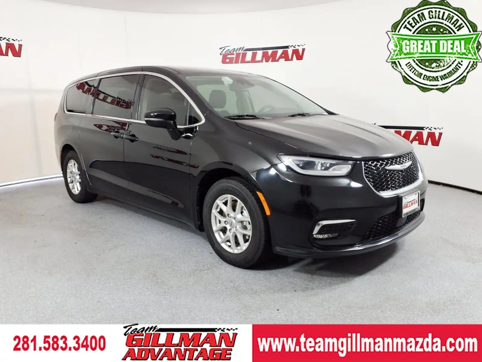 2024 Chrysler Pacifica Touring L's photo