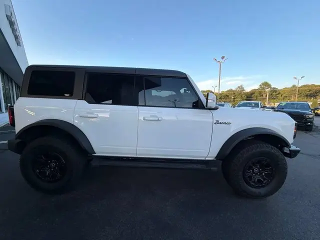 2022 Ford Bronco Outer Banks 4WD Advanced photo 4