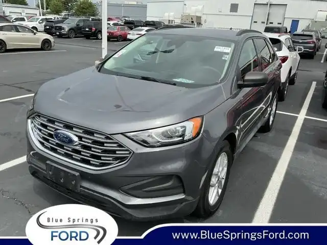 2021 Ford Edge SE's photo