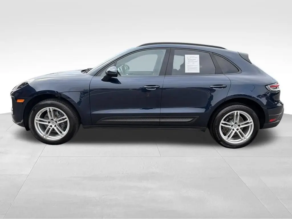 2022 Porsche Macan Base photo 4