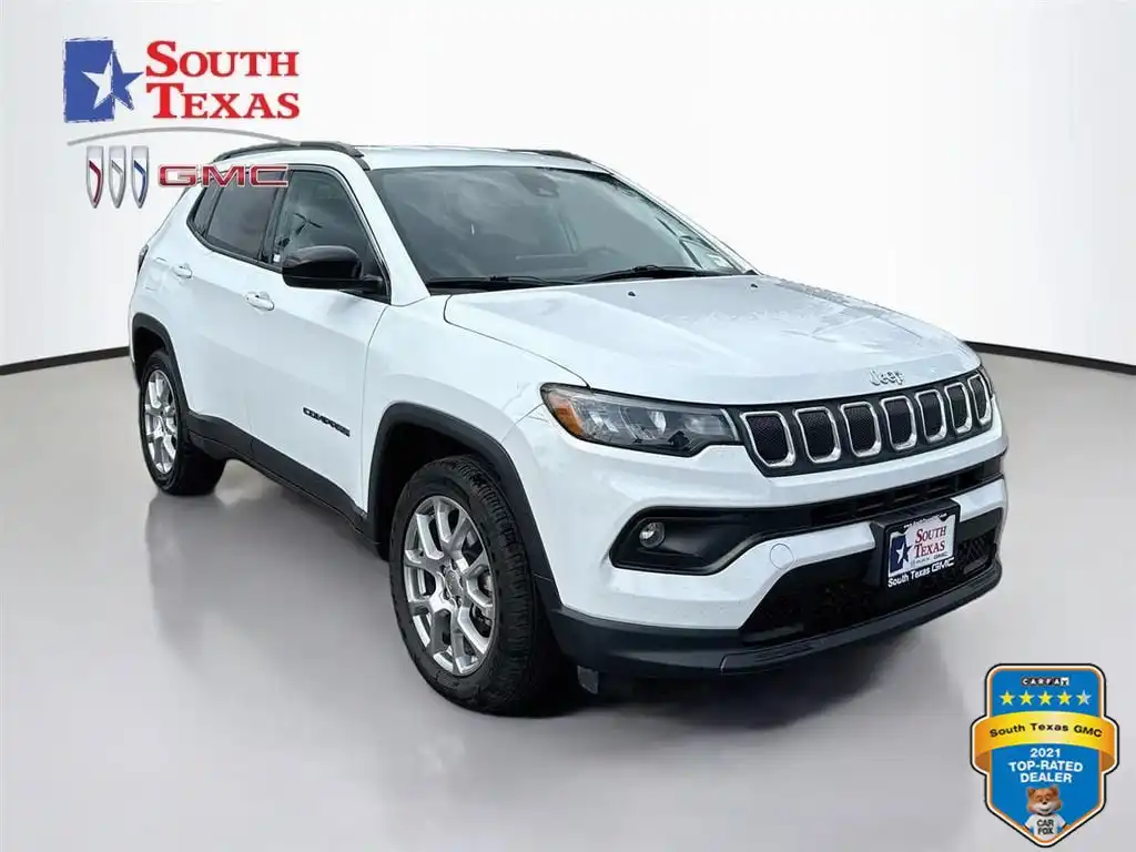 2022 Jeep Compass Latitude Lux 4X4's photo