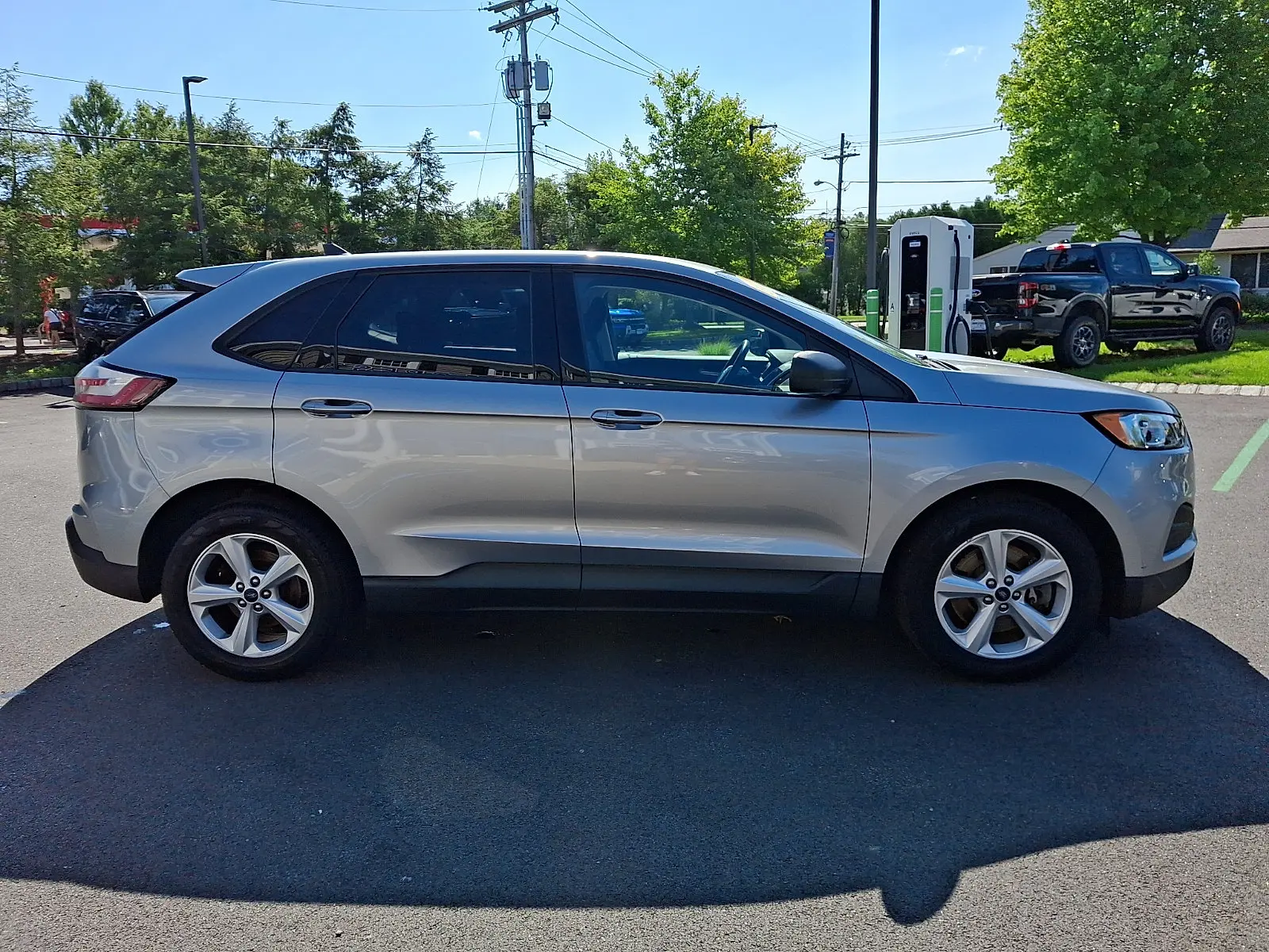 2020 Ford Edge SE AWD photo 4