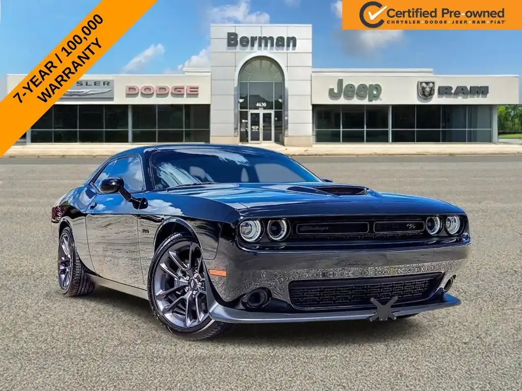 2023 Dodge Challenger R/T's photo