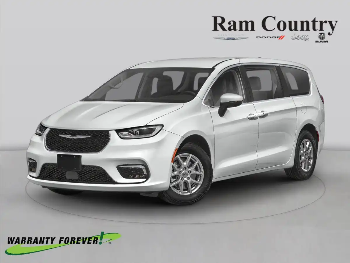 2024 Chrysler Pacifica Touring L's photo