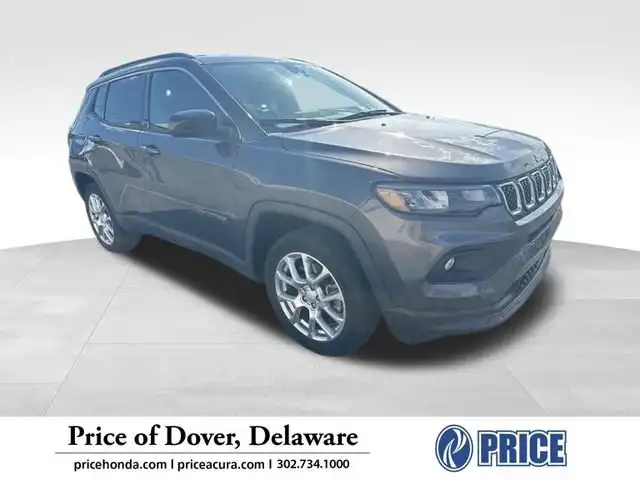 2023 Jeep Compass Latitude Lux 4X4's photo