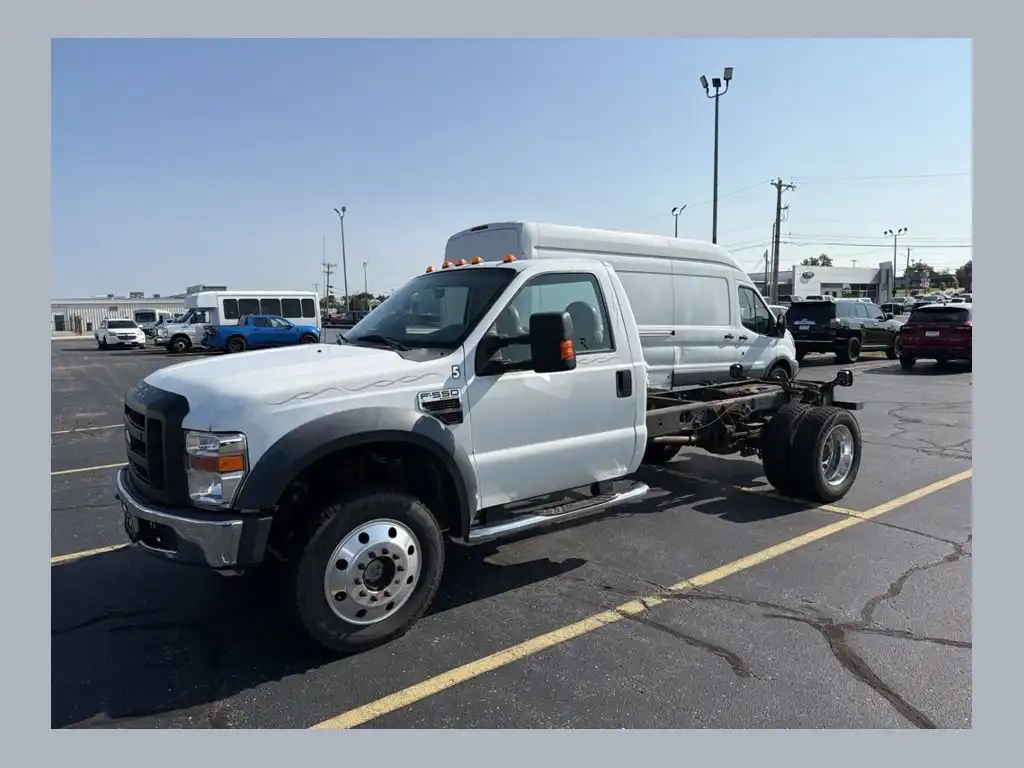 2008 Ford F-550's photo