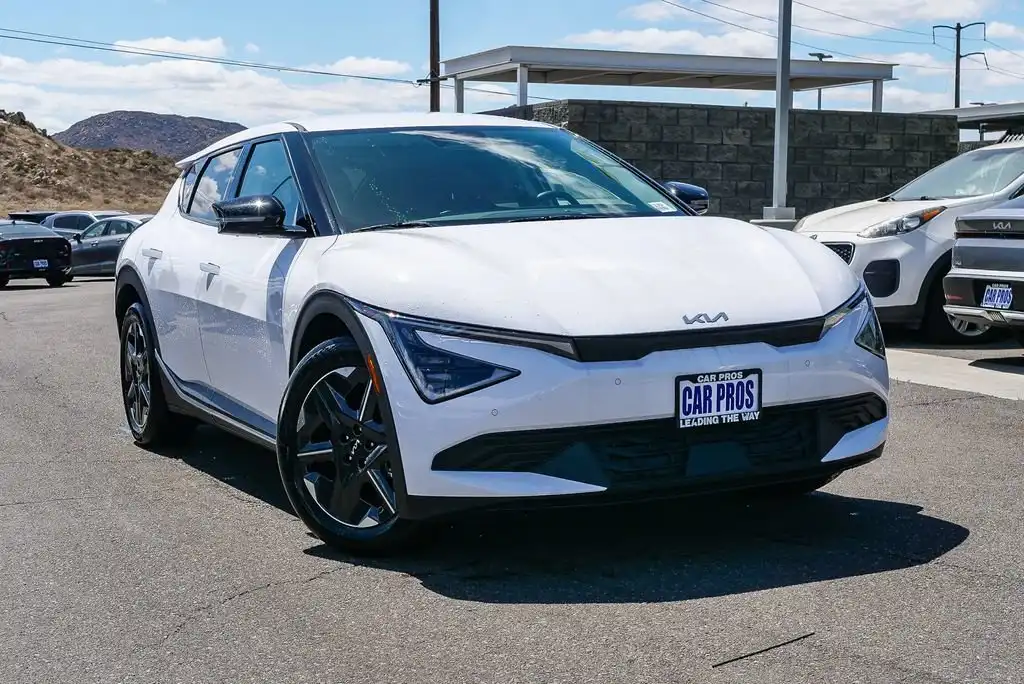 2026 Kia EV6 Light L/R's photo