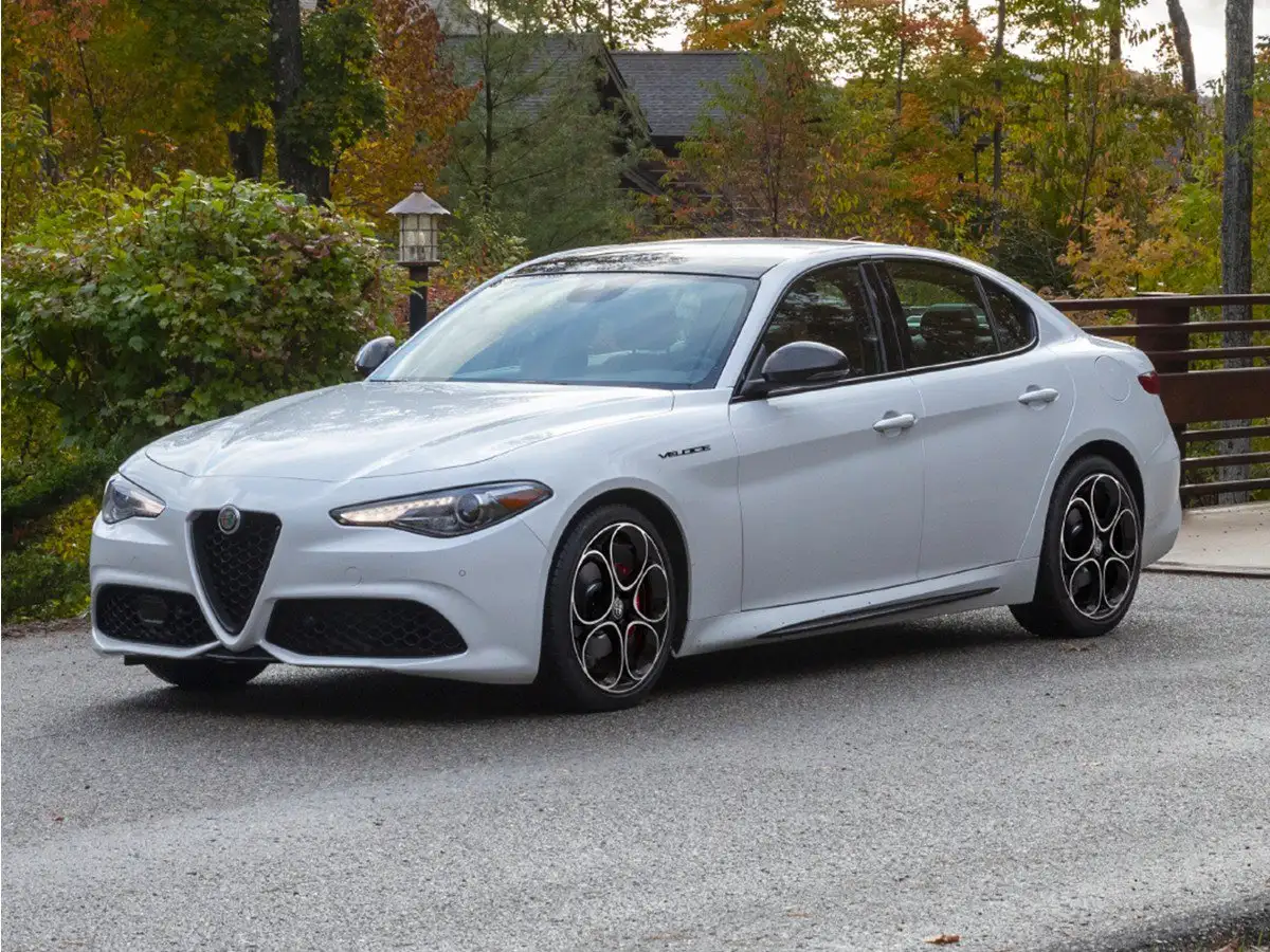 2023 Alfa Romeo Giulia Veloce AWD's photo