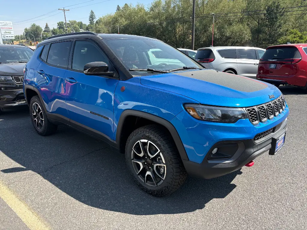2026 Jeep Compass Trailhawk 4WD photo 5