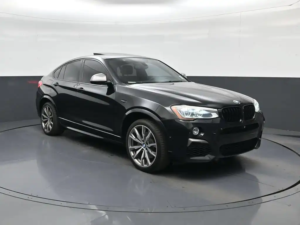 2017 BMW X4 M40i's photo