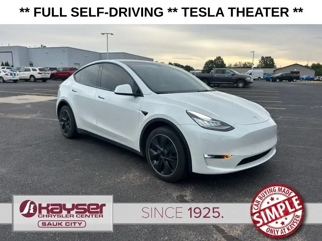 2022 Tesla Model Y Long Range Dual Motor All-Wheel Drive's photo