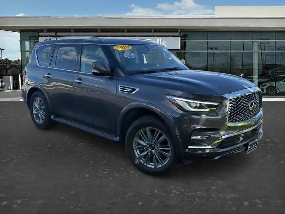 2024 INFINITI QX80 Luxe 4WD's photo