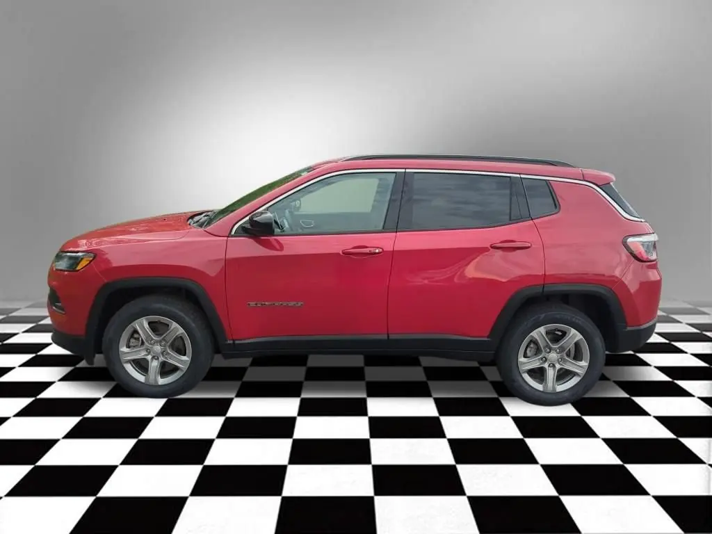 2024 Jeep Compass Latitude 4X4 photo 4