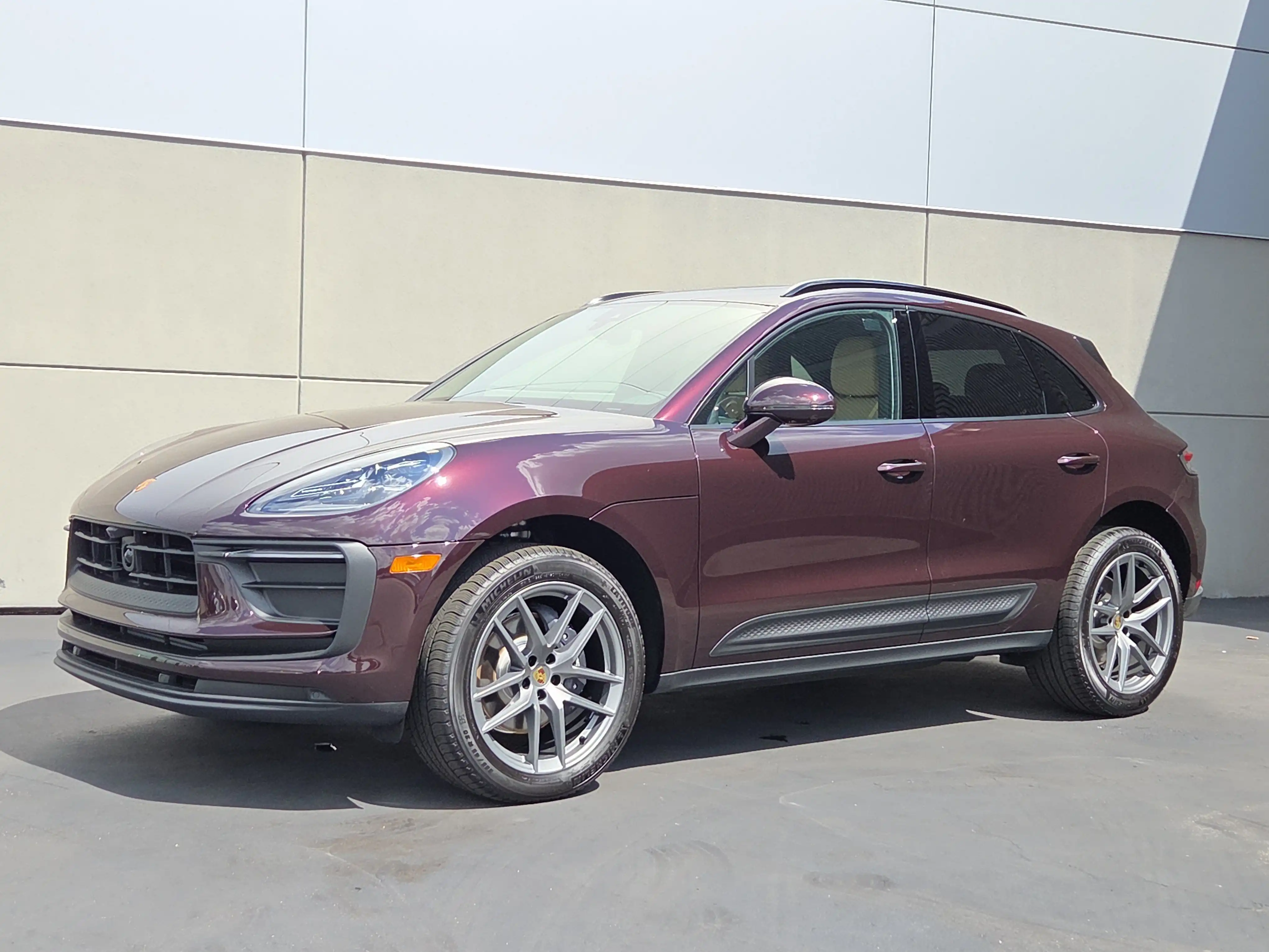 2025 Porsche Macan T's photo