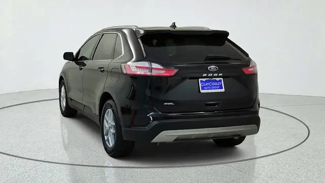 2021 Ford Edge SEL photo 5