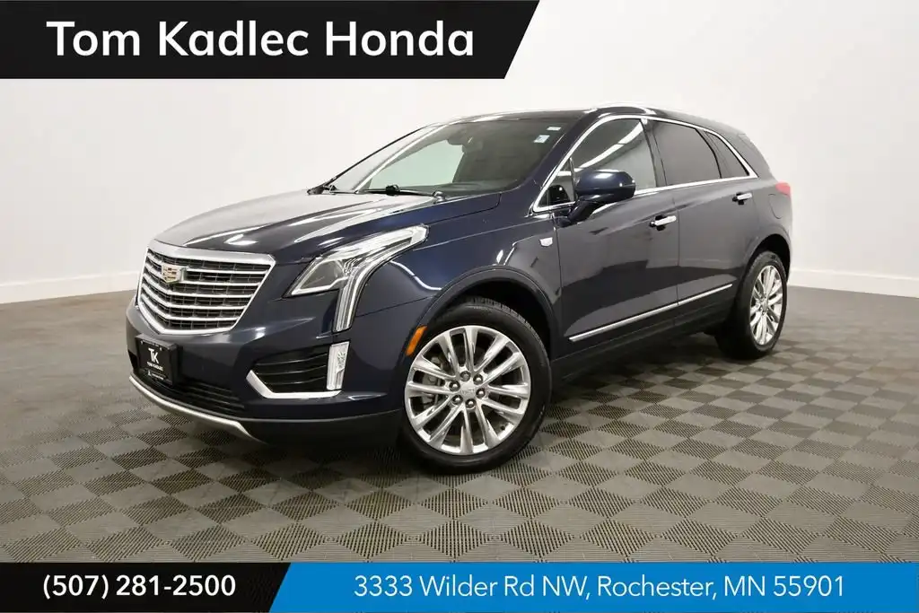 2017 Cadillac XT5 AWD Platinum's photo