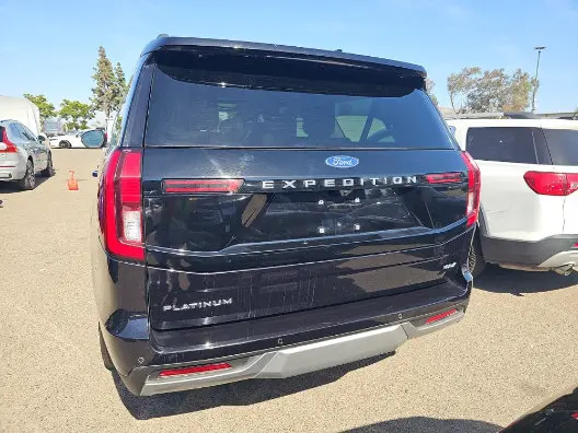 2025 Ford Expedition Platinum MAX 4x4 photo 5