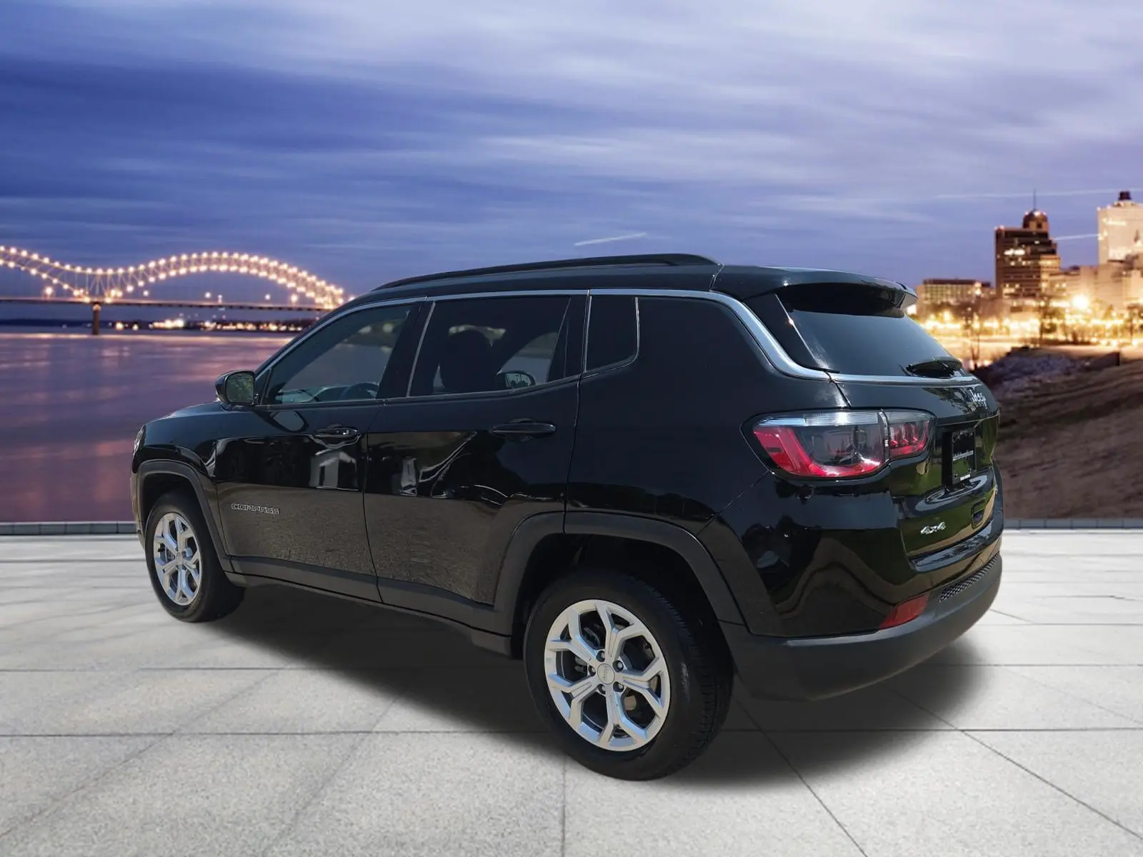 2024 Jeep Compass Latitude 4WD photo 3